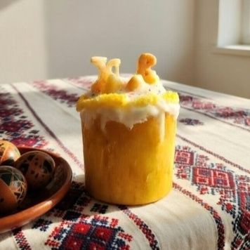 Свічка "Пасочка мала" (соєвий віск, бежева) 140 г + подарункова коробка &ndash; фото